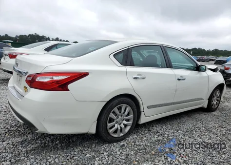 2017 Nissan Altima 2.5 z USA, uszkodzony, nr VIN 1N4AL3AP4HC280692